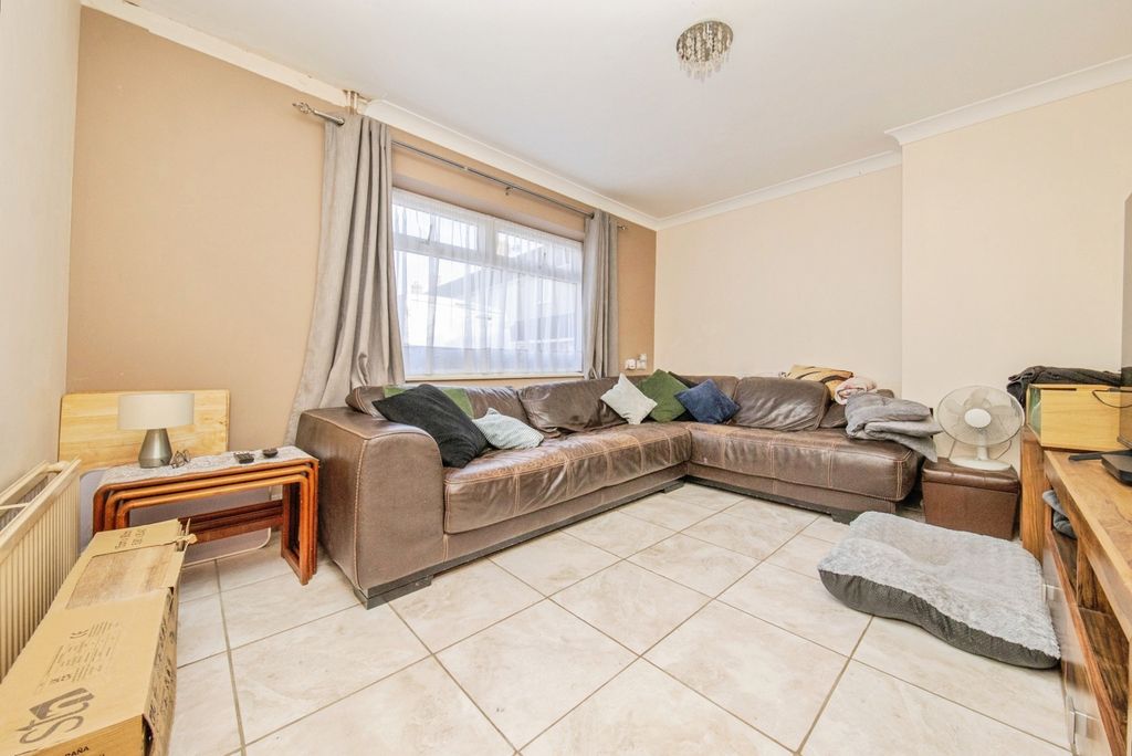 Property photo 2 of 17 Pbox-Img.Jpg