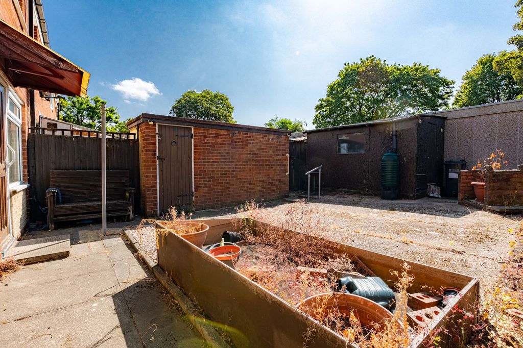 Property photo 3 of 22