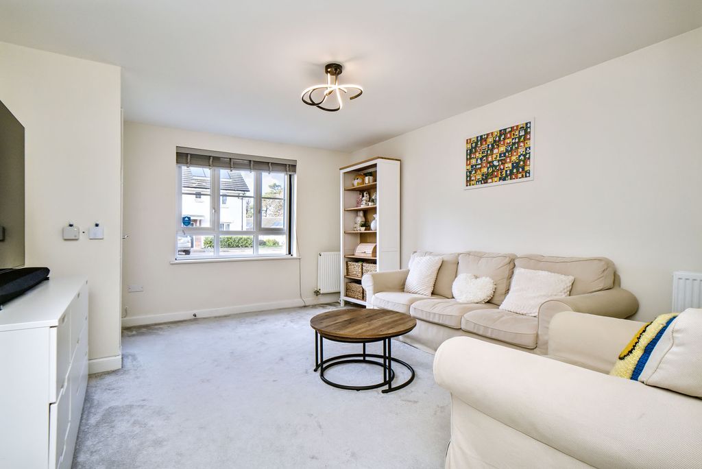 Property photo 2 of 11 Property Image 2