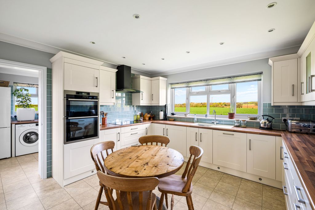 Property photo 2 of 34 53