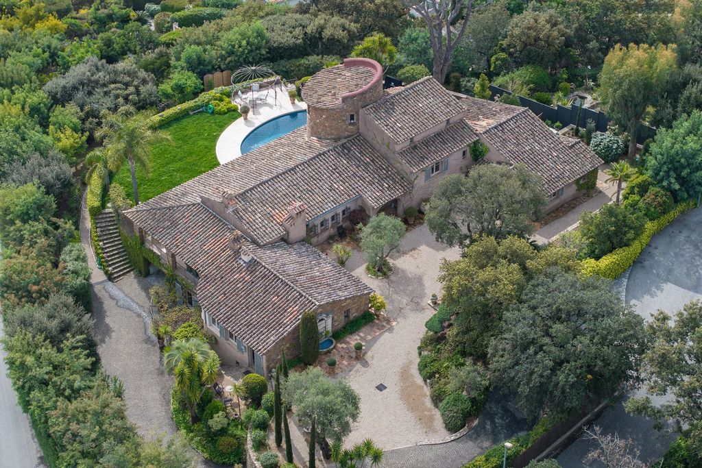 Property photo 3 of 10