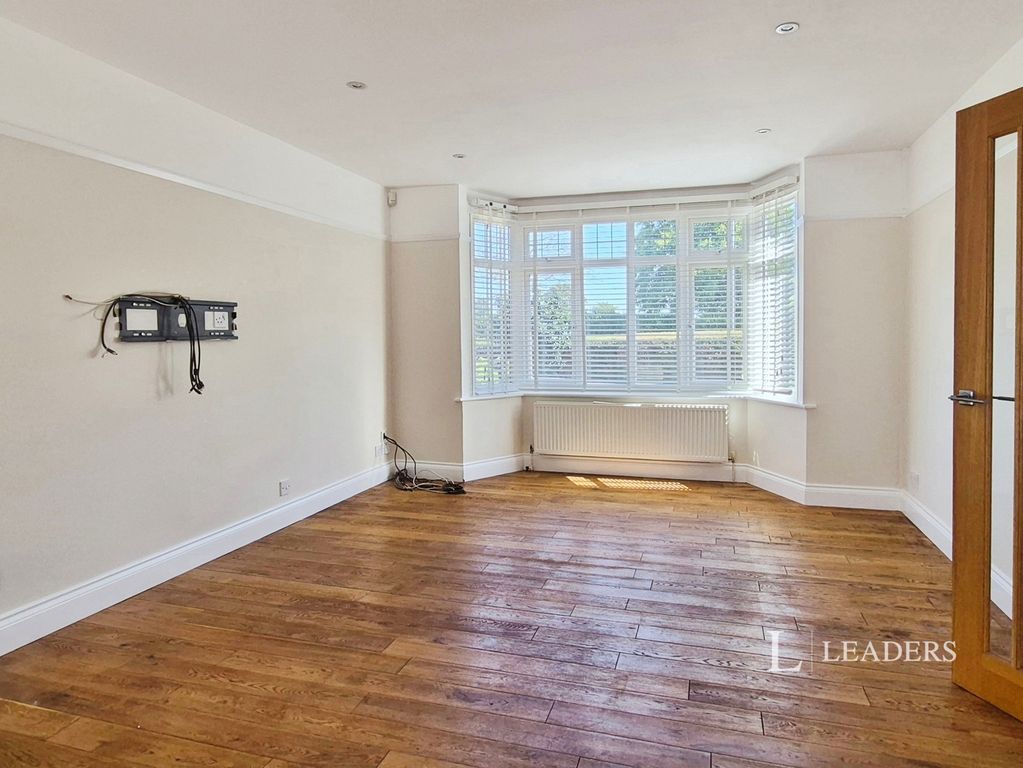 Property photo 3 of 18 Lounge Dining Room