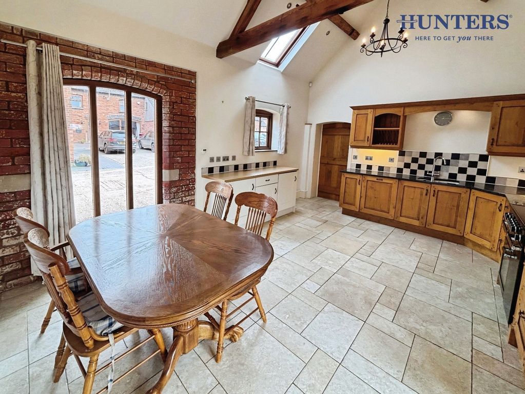 Property photo 3 of 13 Pbox-Img.Jpg
