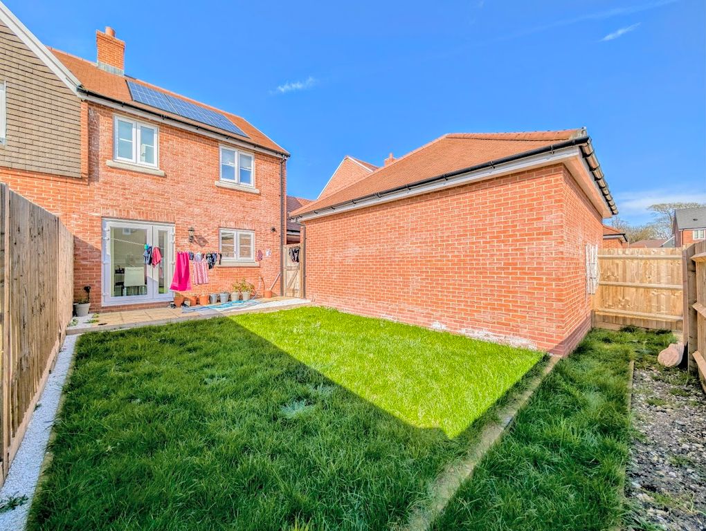 Property photo 2 of 17