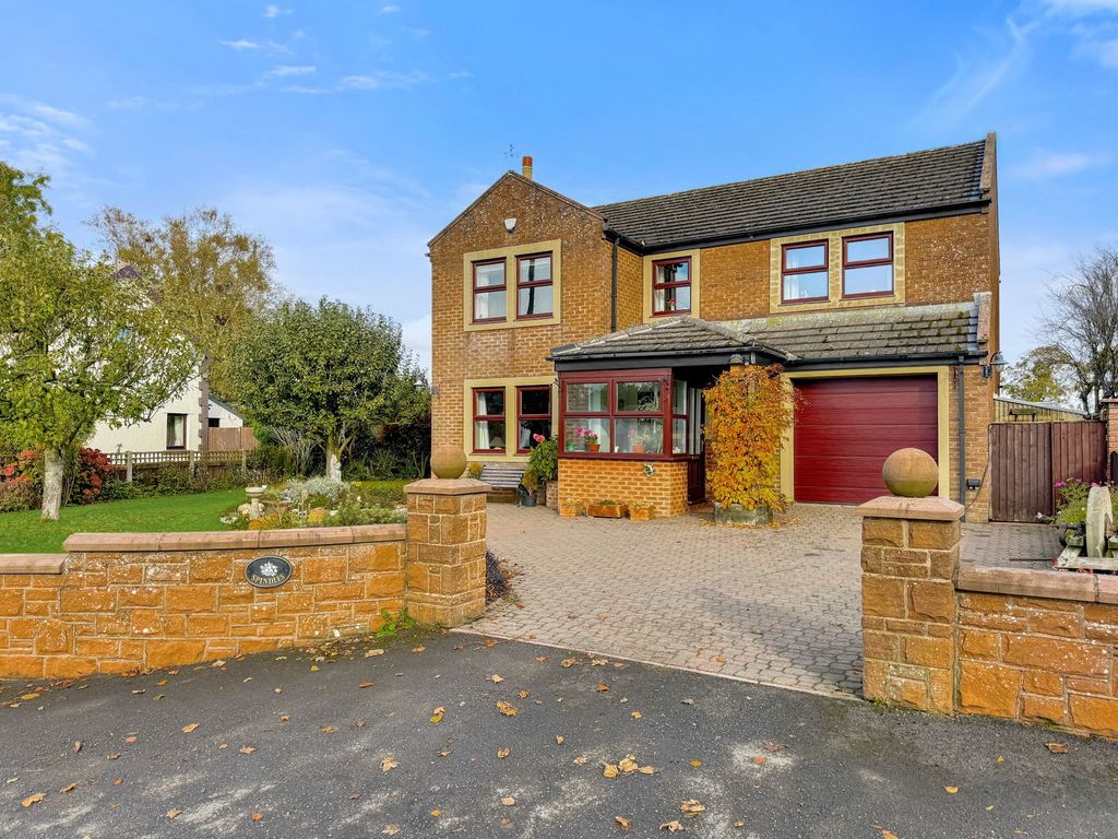 Property photo 2 of 37