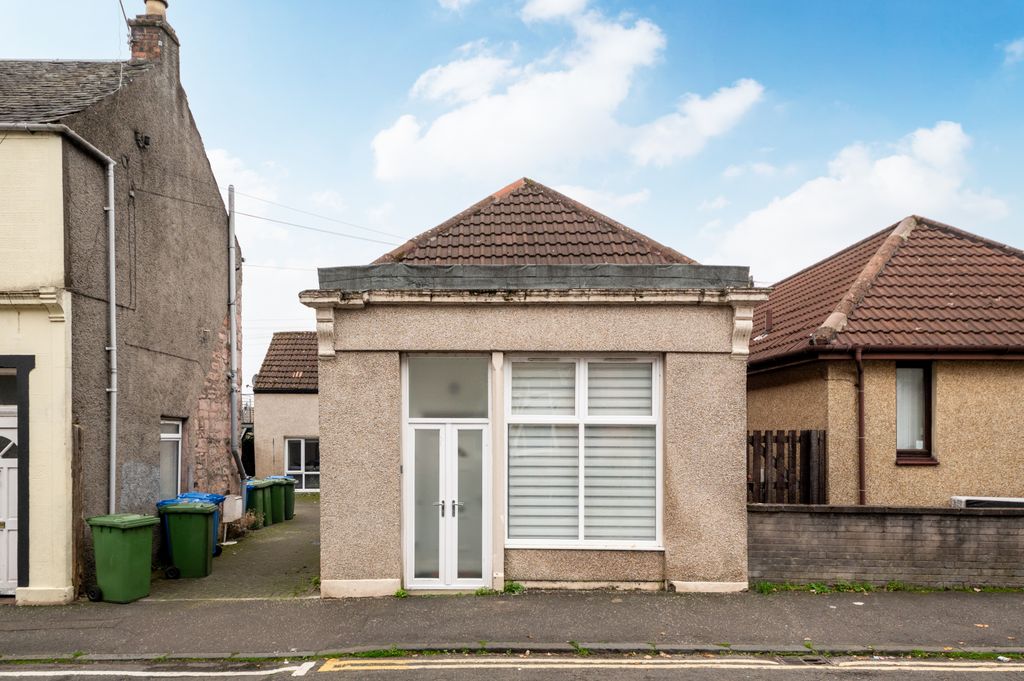 Property photo 2 of 11 62Qs-0016