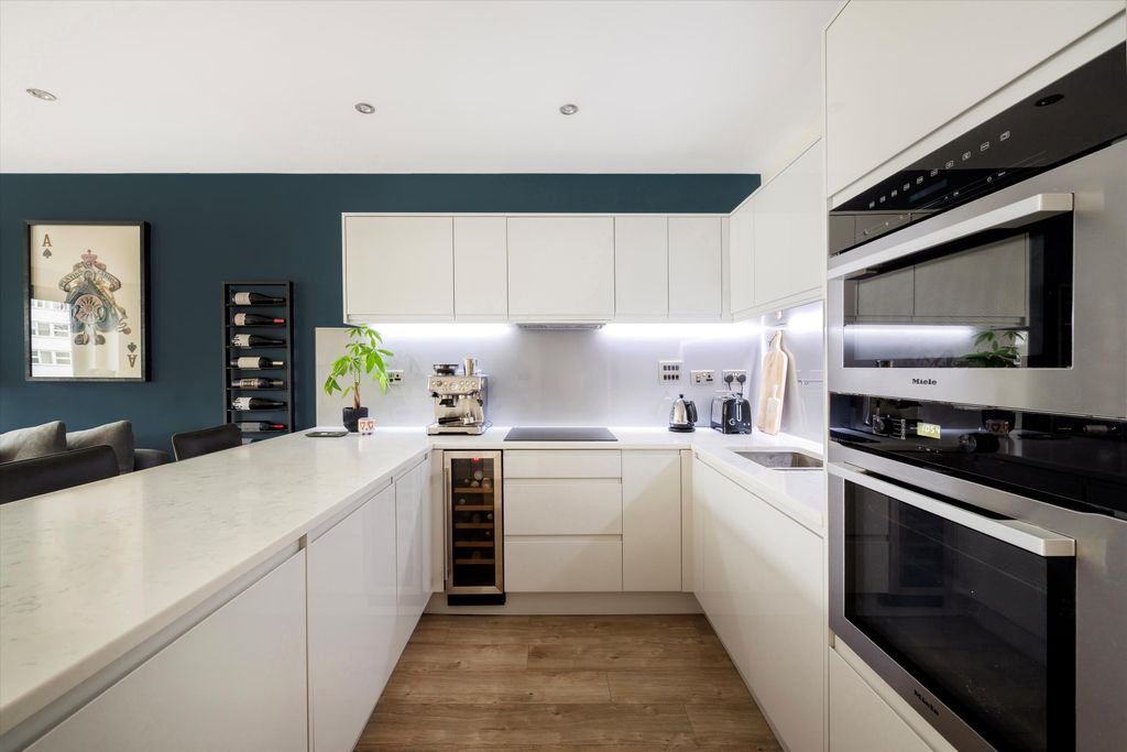 Property photo 2 of 9 Image