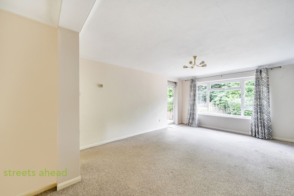 Property photo 3 of 14 5320d95F-4Ec9-4E1...