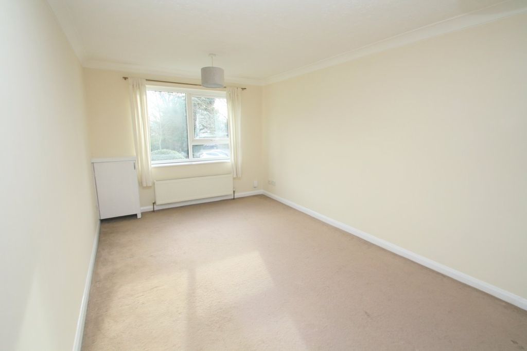 Property photo 2 of 4