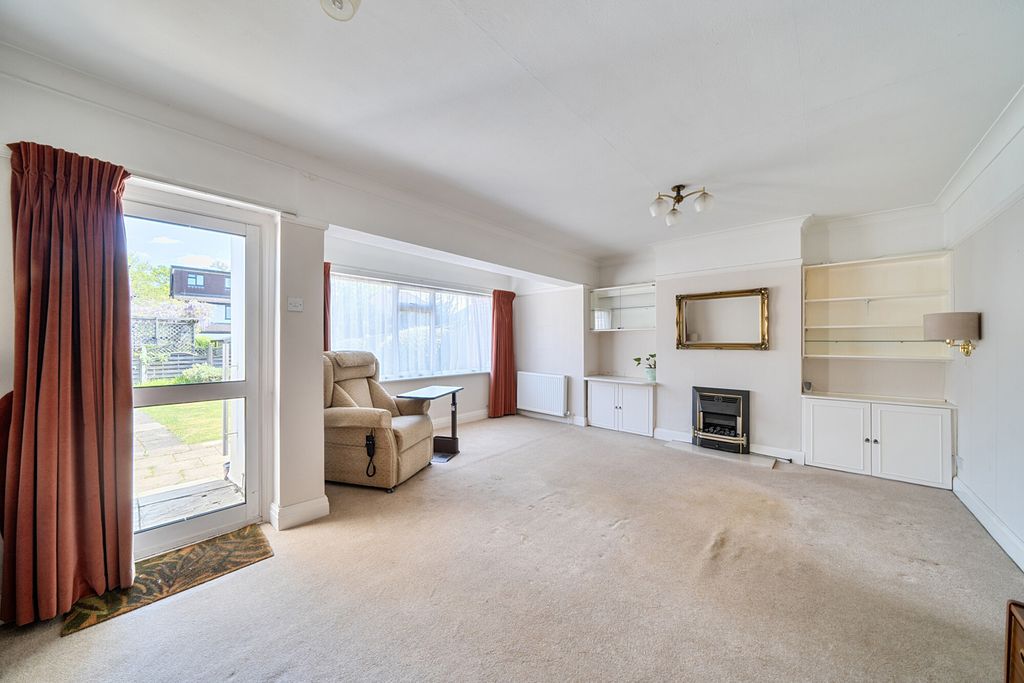 Property photo 3 of 22 1451799-11-69Ef6A...