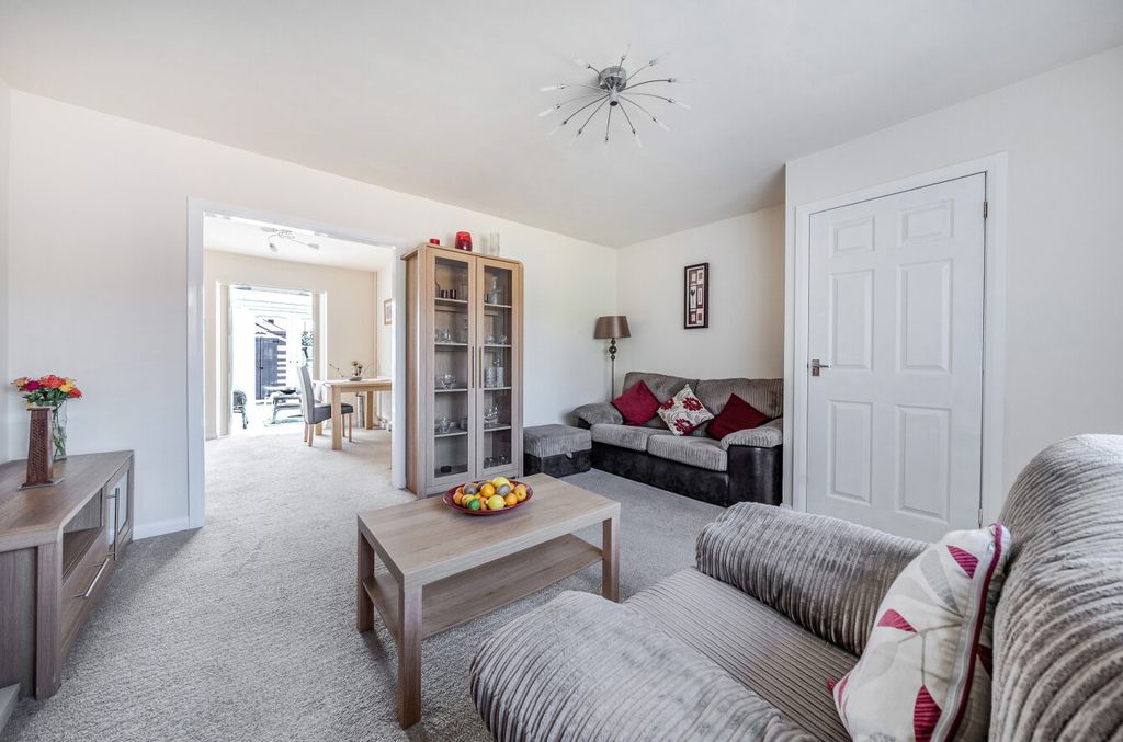 Property photo 2 of 13 1492757-2-6A54Cae...