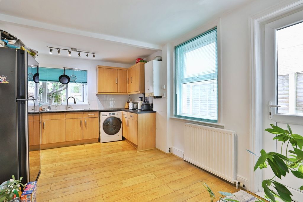 Property photo 2 of 22 Pbox-Img.Jpg