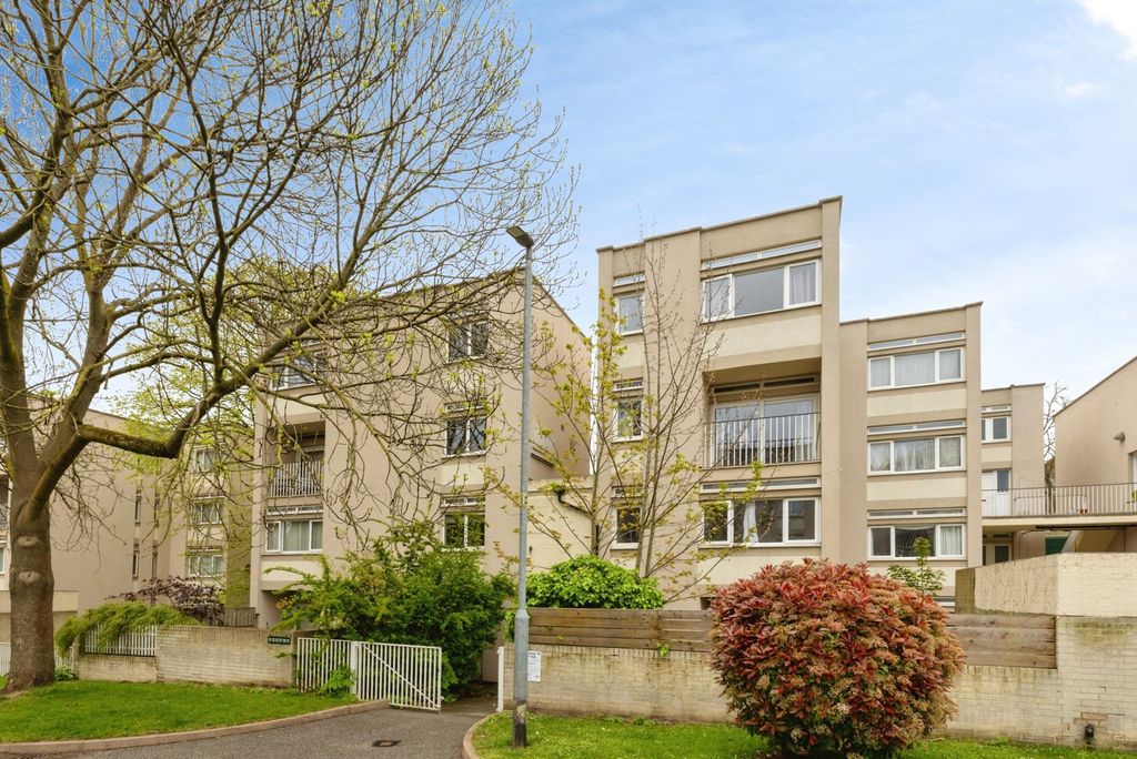 Property photo 1 of 16 Pbox-Img.Jpg