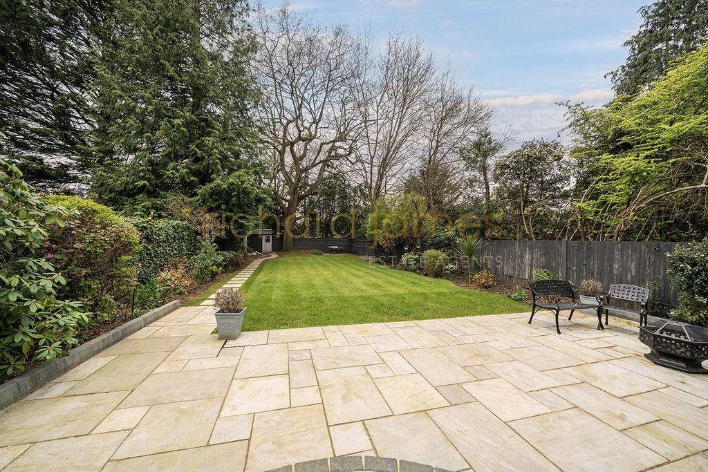 Additional image 19 of 4 bed detached house for saleCanons Drive, Edgware HA8