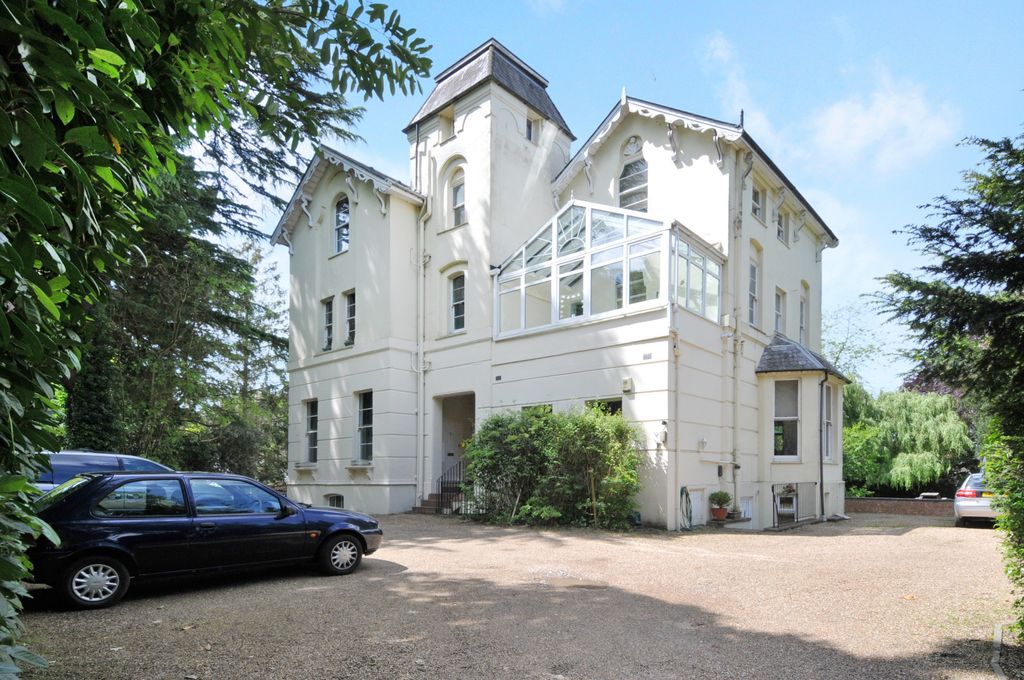 Property photo 1 of 9