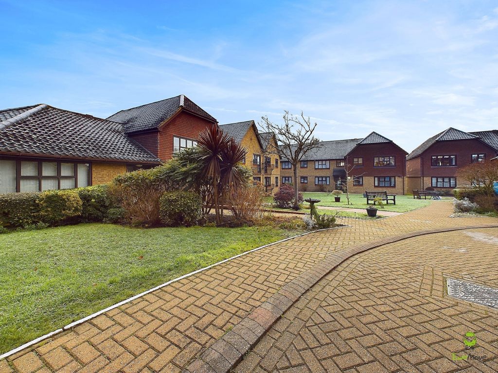 Property photo 3 of 9 Cam03418G0-Pr0170-Still007