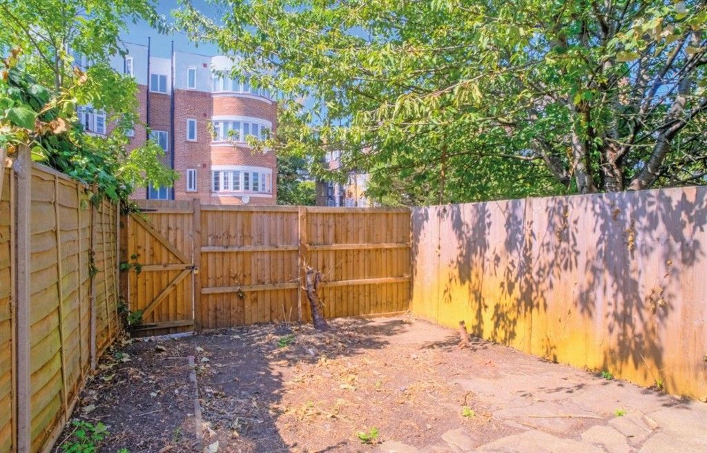 Property photo 2 of 5