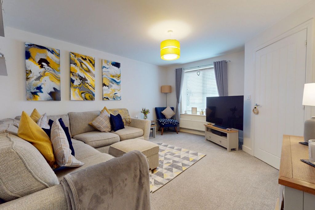 Property photo 3 of 30 4896225