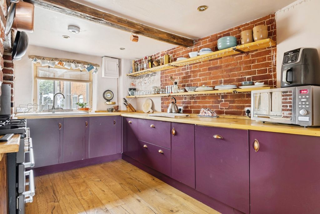 Property photo 2 of 20 Pbox-Img.Jpg