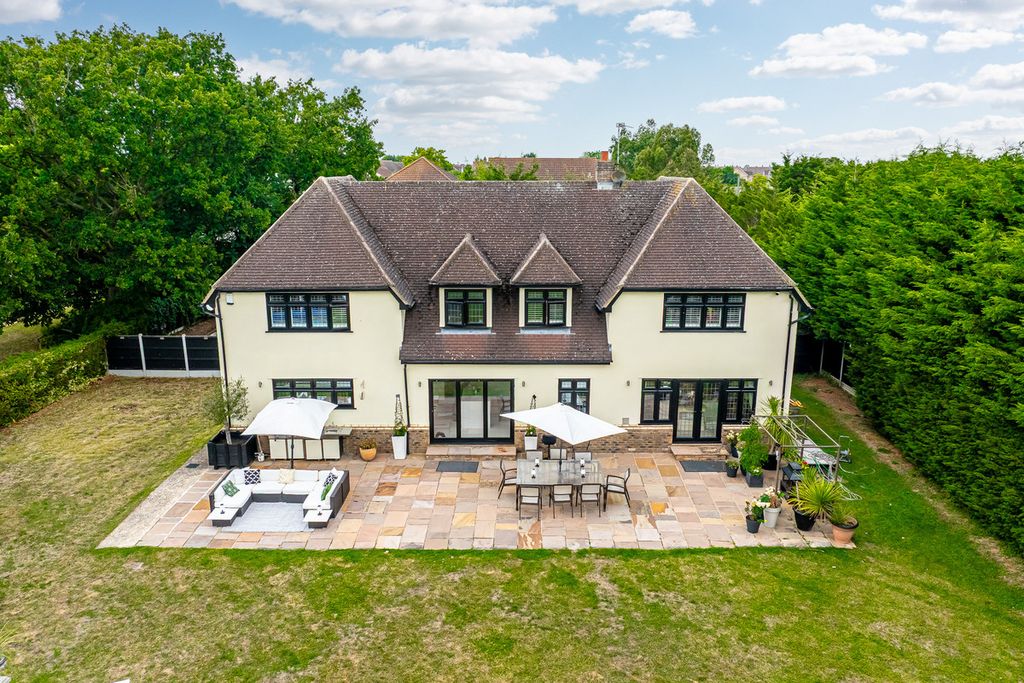 Property photo 2 of 50
