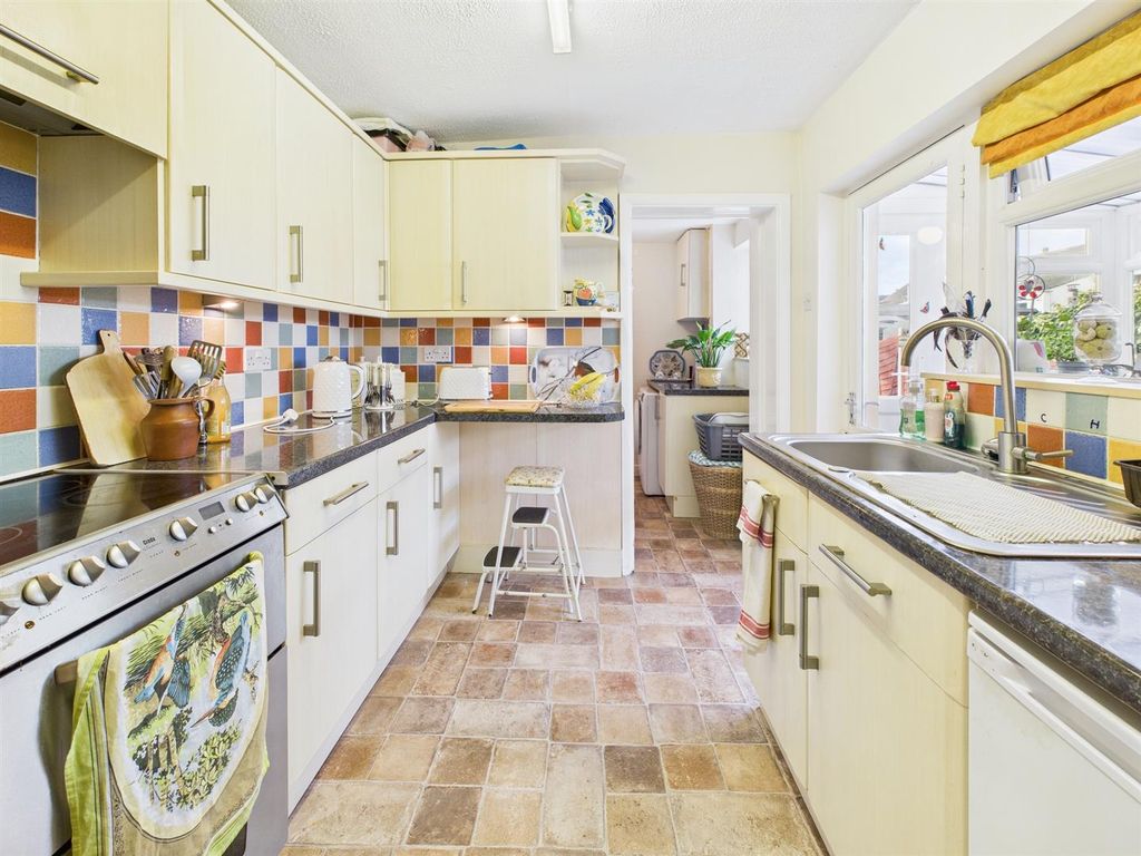 Property photo 3 of 14 Cam05284G0-Pr0097-Still009.Jpg