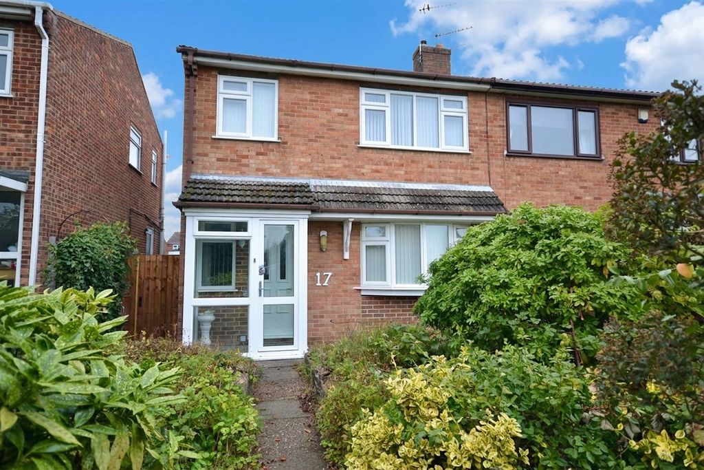 Property photo 1 of 27