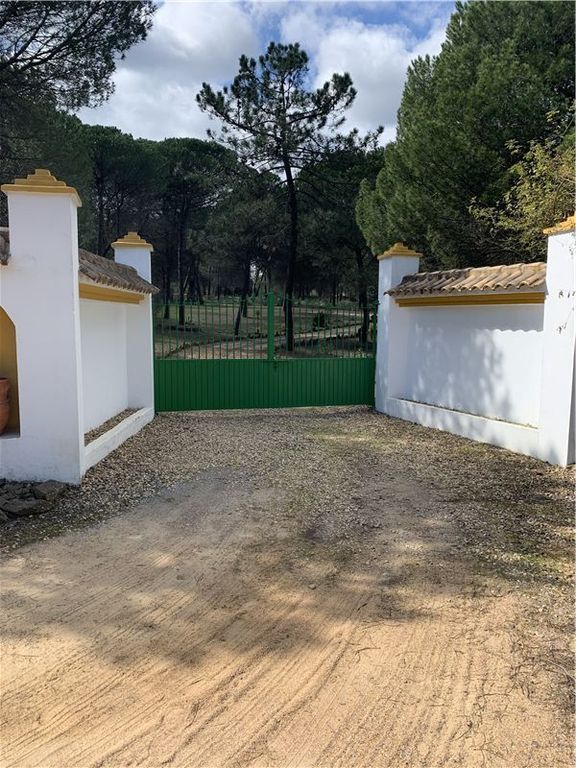 Property photo 2 of 18