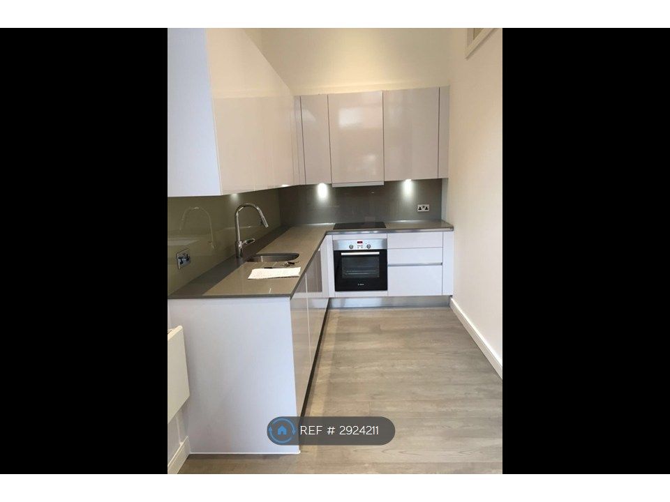 Property photo 1 of 7 Kitchen