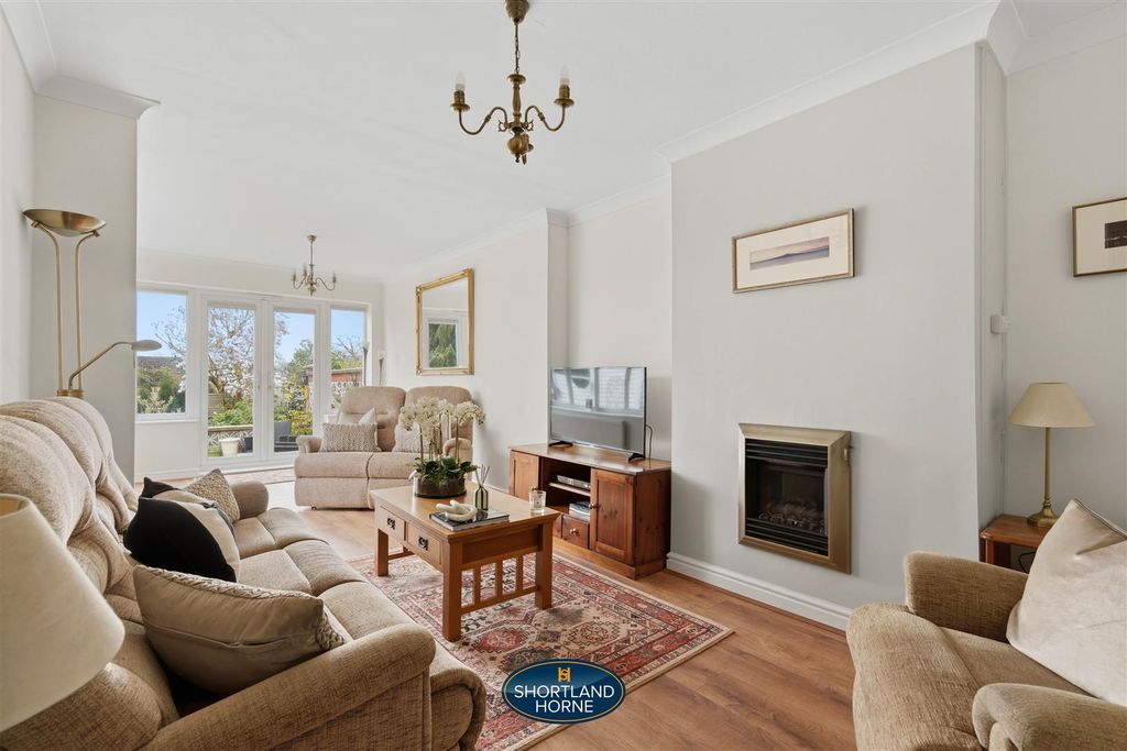 Property photo 3 of 40