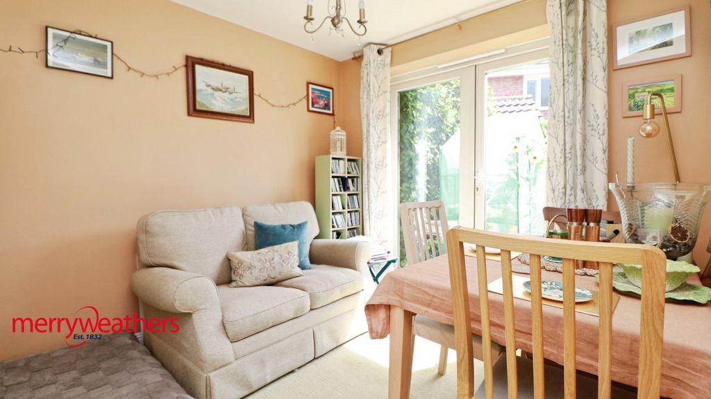 Property photo 2 of 16 Dining Room