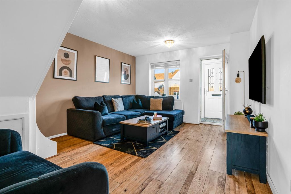 Property photo 3 of 19 Internal-2.Jpg