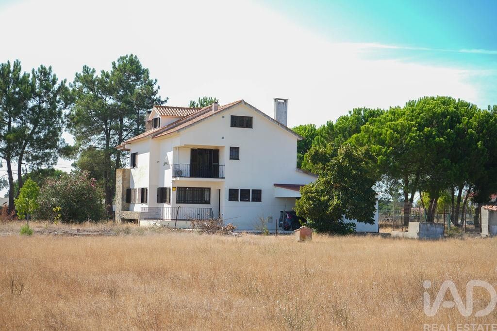 Property photo 2 of 25