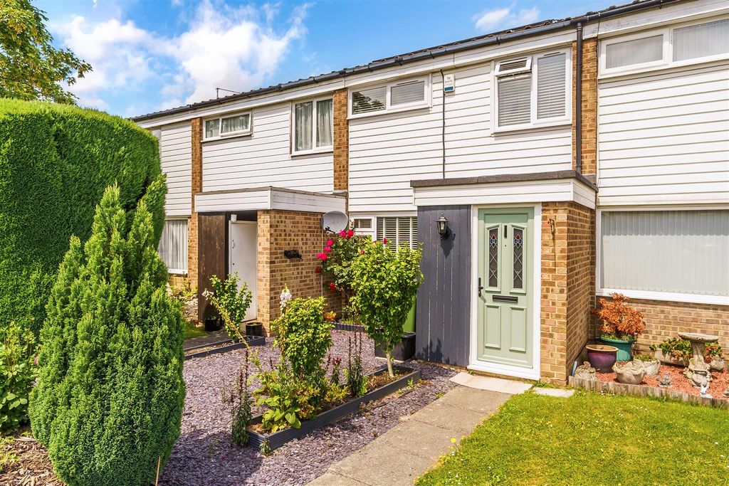 Property photo 1 of 14 Avondale Close,   (2).Jpg
