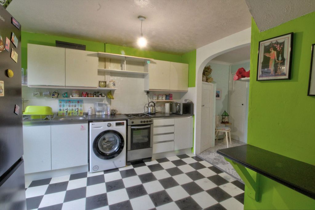 Property photo 3 of 22