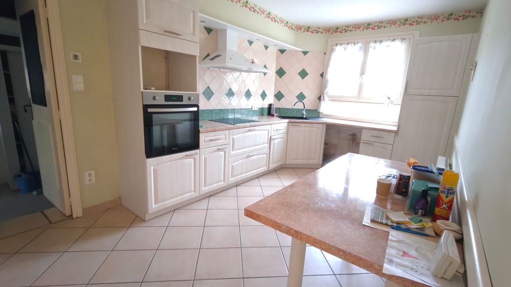 Property photo 2 of 14