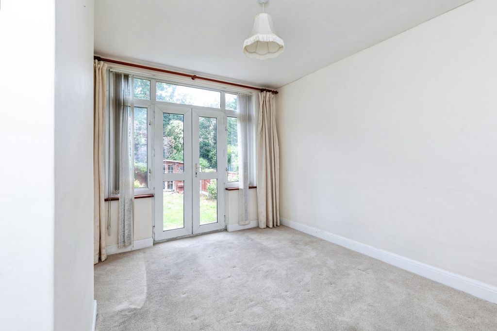 Property photo 3 of 13 Photo