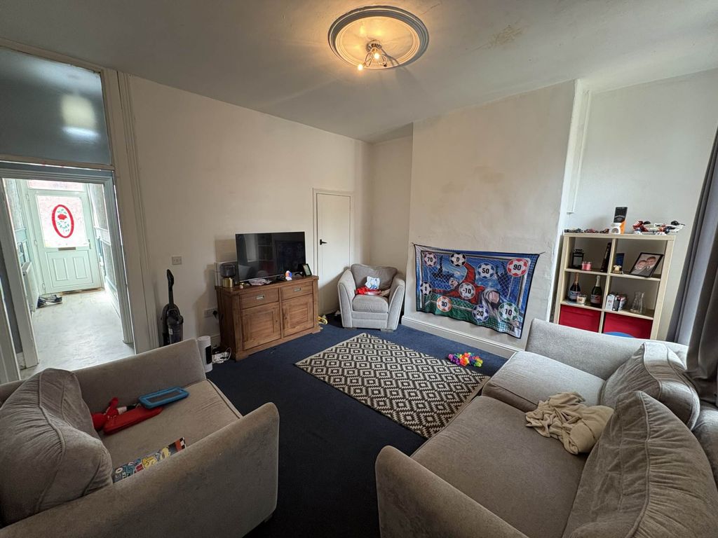 Property photo 2 of 24