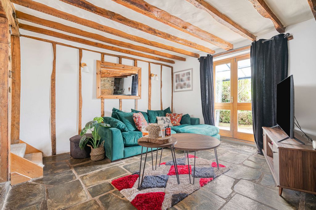 Property photo 3 of 19