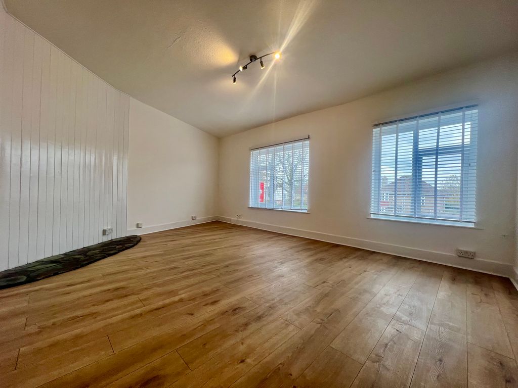 Property photo 3 of 8 Img_2515