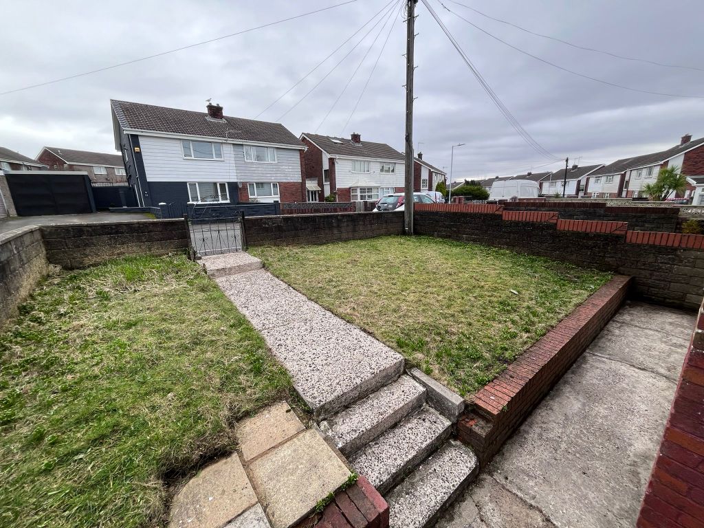 Property photo 2 of 12 Outside