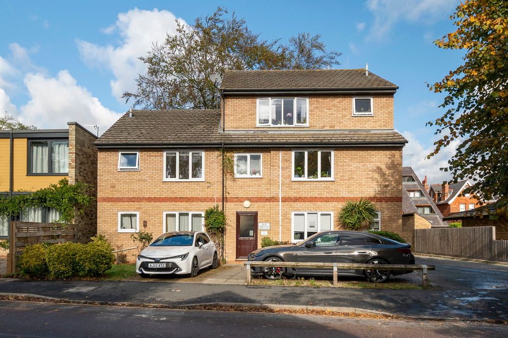 Property photo 1 of 12