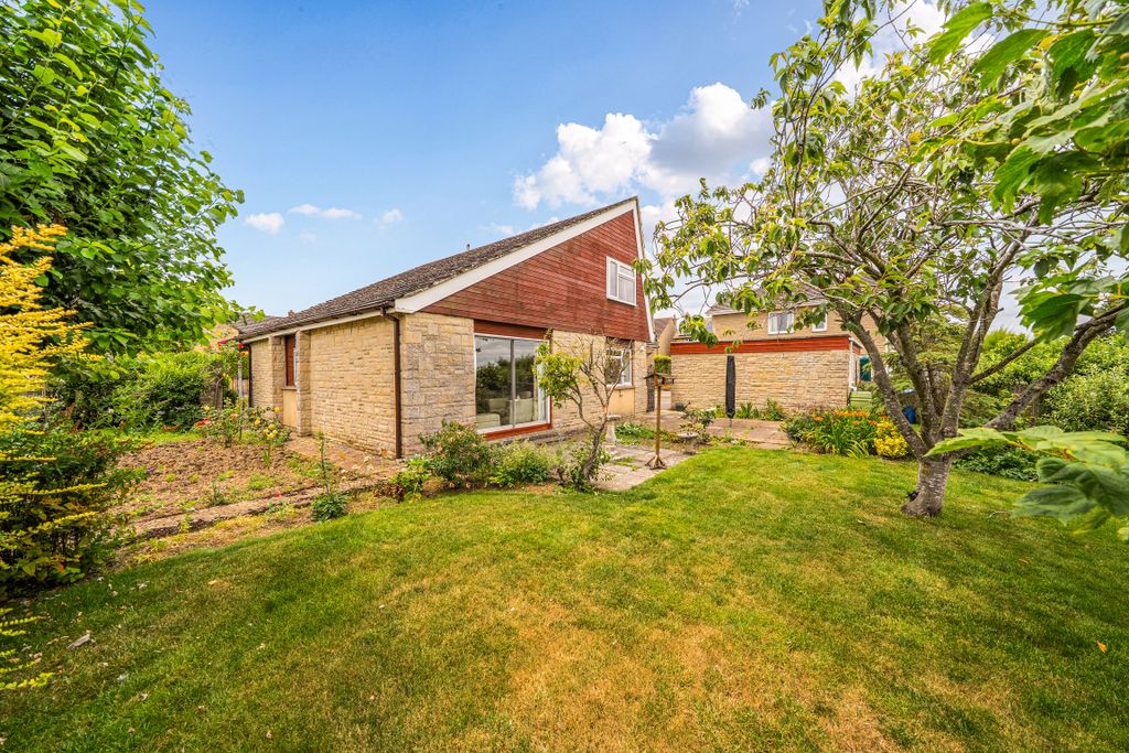 Property photo 3 of 10