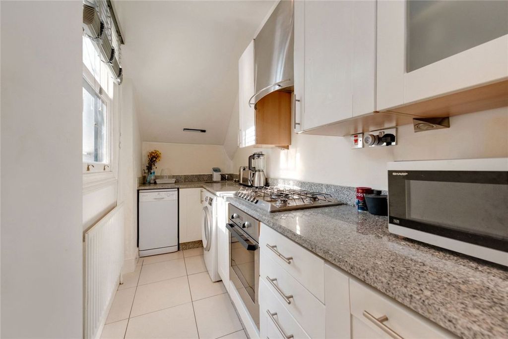 Property photo 3 of 6