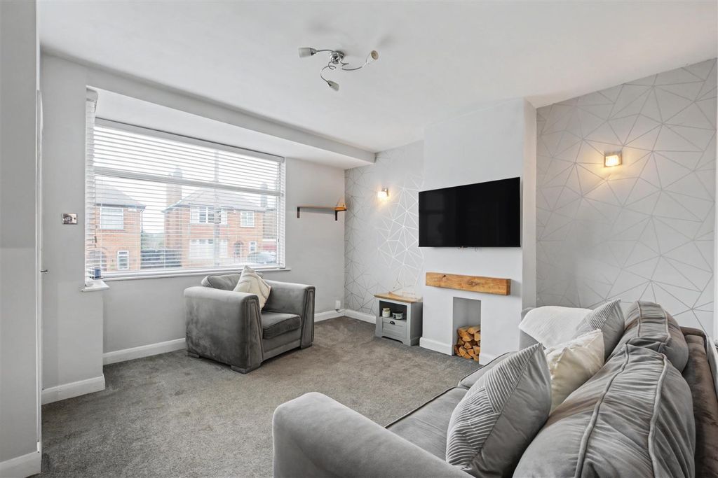 Property photo 2 of 27 Lounge_1.Jpeg