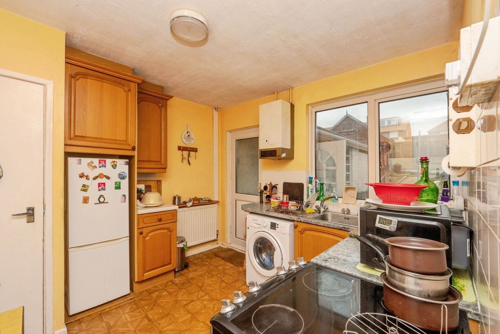 Property photo 2 of 18 Photo