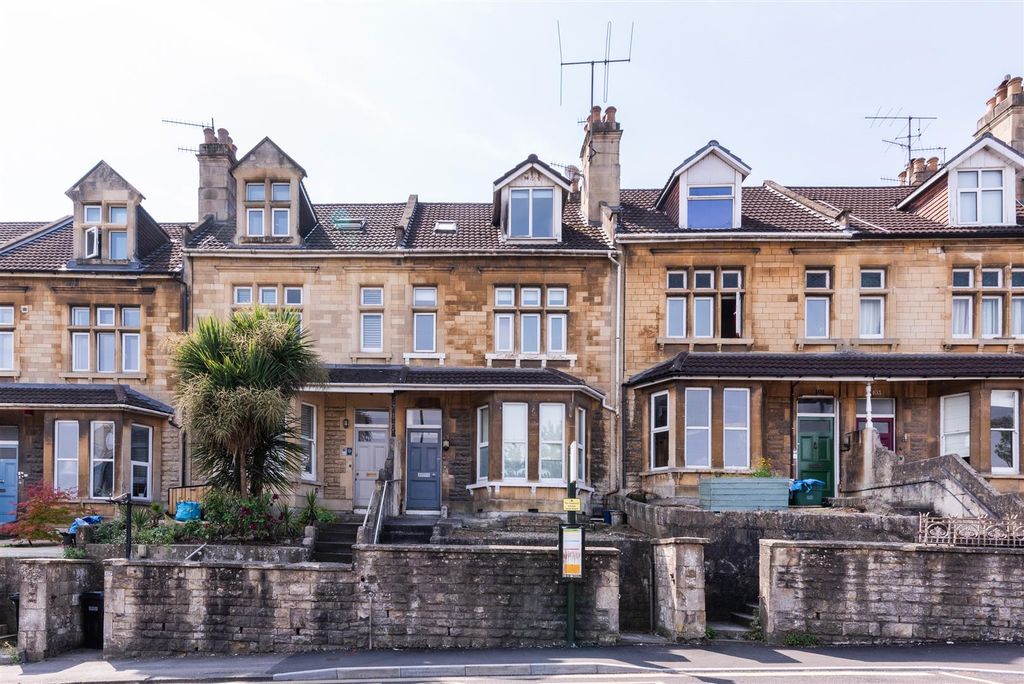 Property photo 1 of 22 99 Wells Road, Bath BA2 3An-1.Jpg