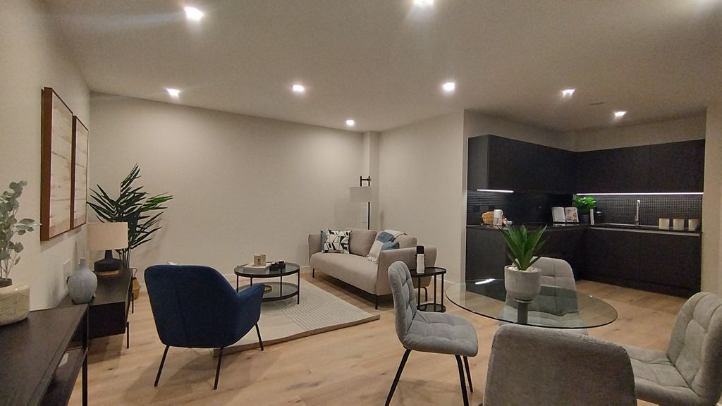 Property photo 3 of 20 Bedroom 1