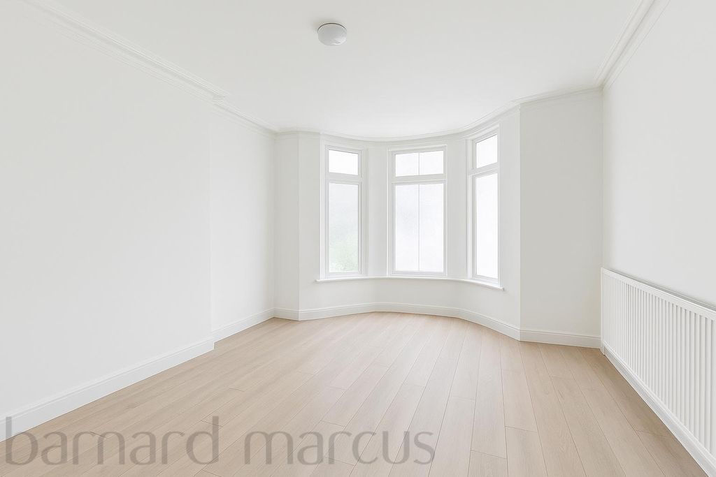 Property photo 2 of 8 Reception Room