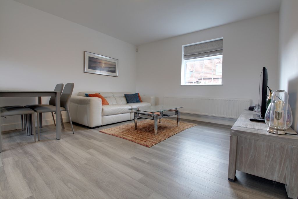 Property photo 2 of 17 Living And Dining Areas