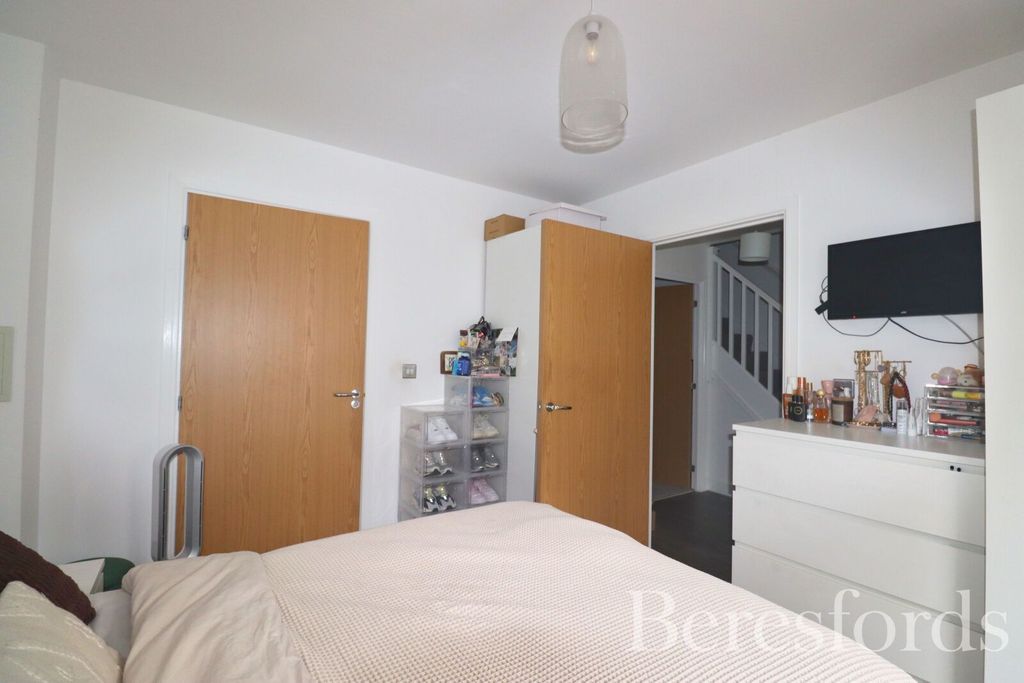 Property photo 3 of 19 Picture No. 12